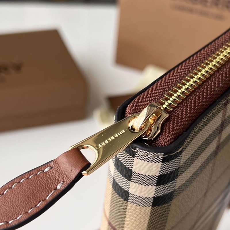 Bv*b*rry wallets